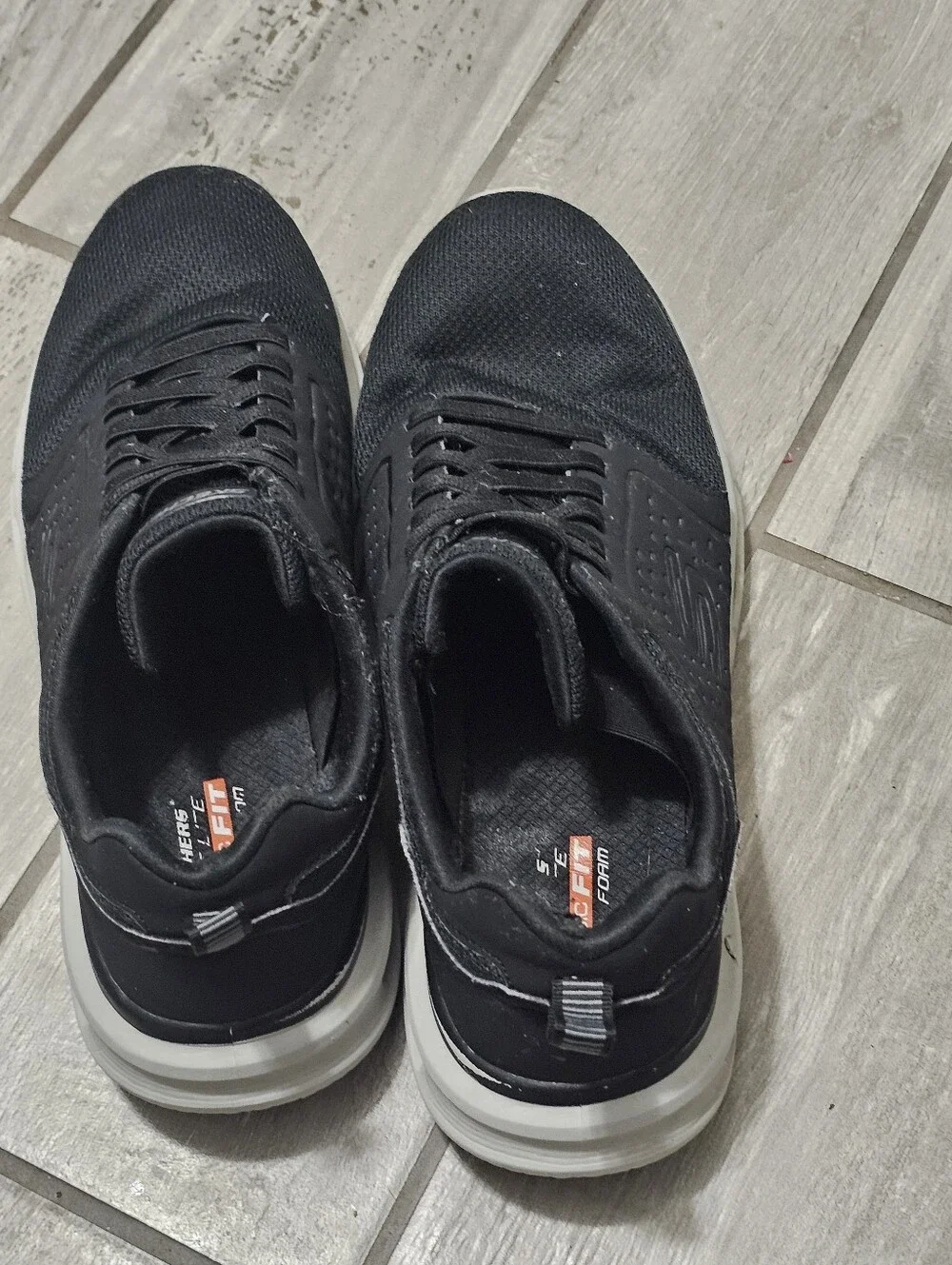 Skechers Men's Glide-Lite Pacer sneakers feature a black, Size 12